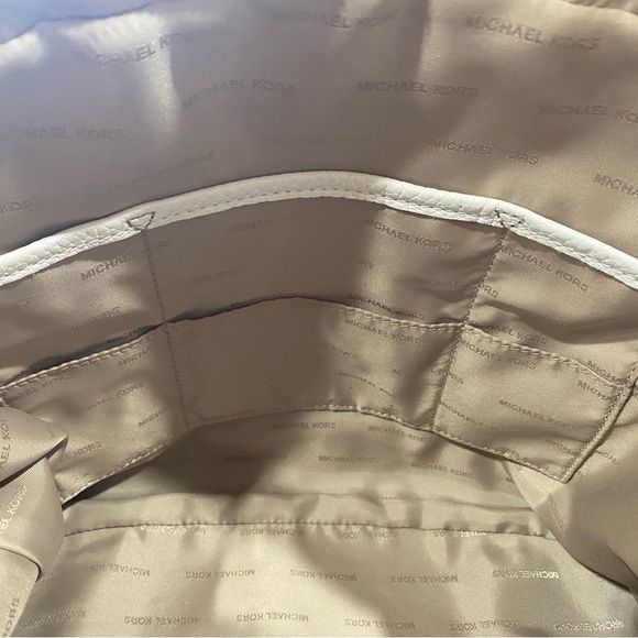 Michael Kors White Handbag - Picture 6 of 7